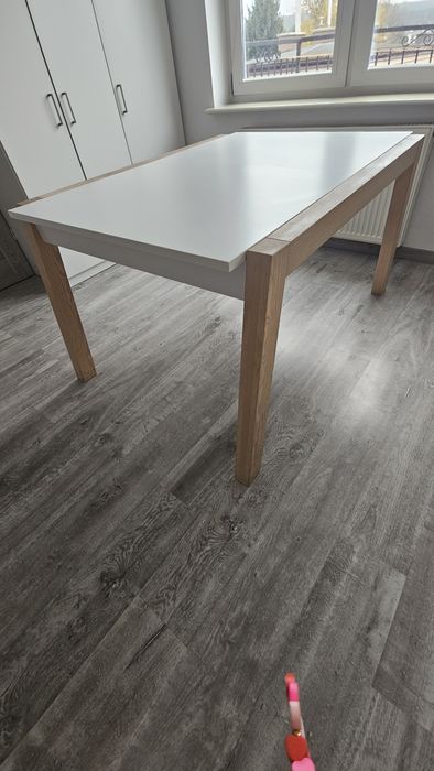 Stół rozkladany marki VOX