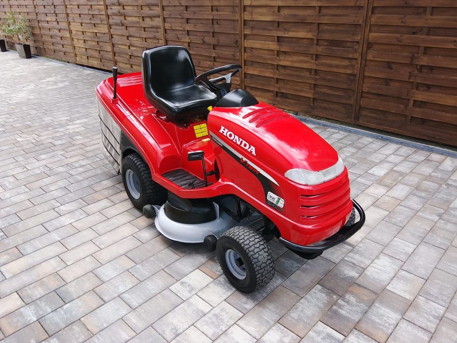 Traktorek kosiarka Honda 2417 Lift