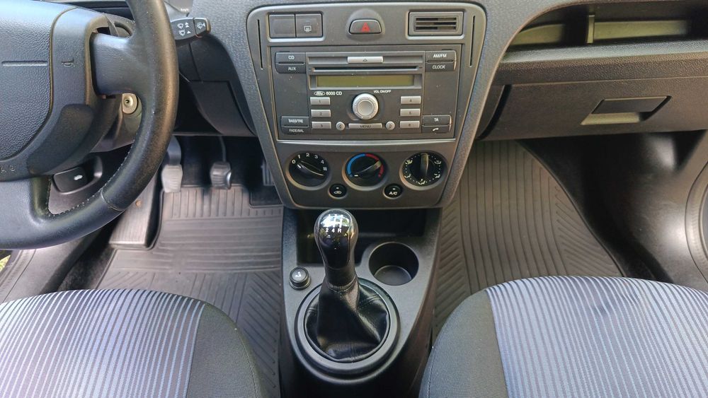 Автомобиль Ford Fusion 2008 1.4 tdci