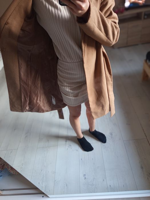 Wiązany beżowy płaszcz damski M L elegancki jesienny