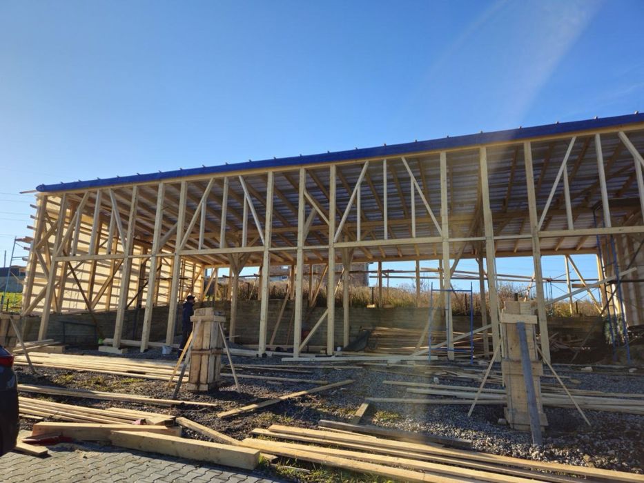 Будівництво нового даху. Металочерепиця, профнастил утемеплення, ринва