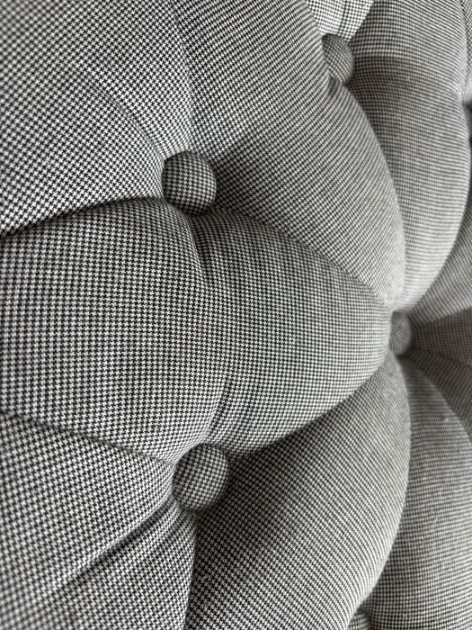 Banco/puff capitonê