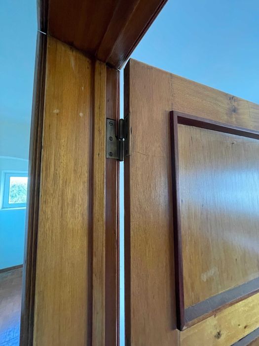 Portas e Aduelas de Madeira