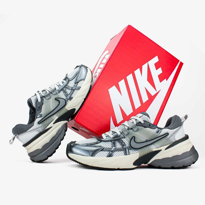 Мужские кроссовки Nike V2K Run Pure Platinum "White Metalic Silver"