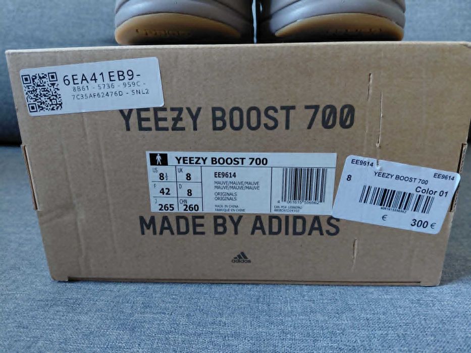 adidas Yeezy Boost 700 Mauve
