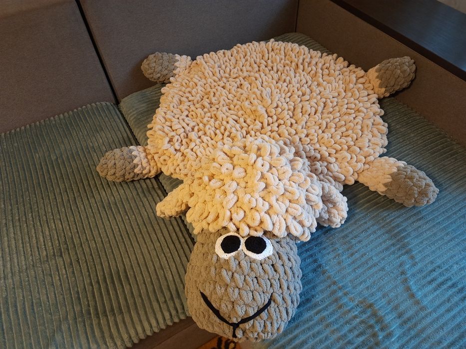 Фотозона, плюшевый коврик, барашек свен, шон, детская комната