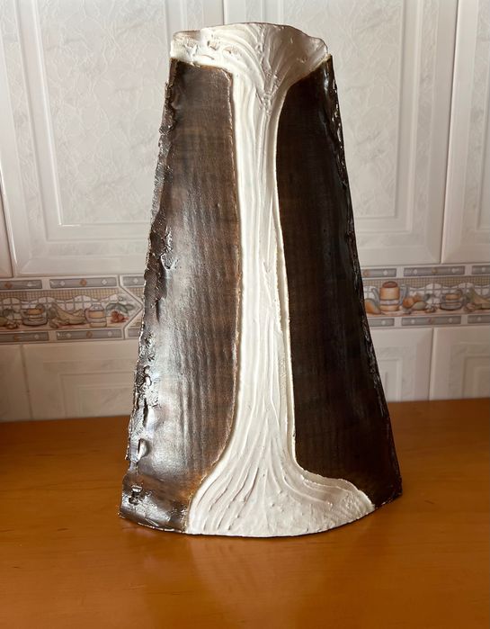 Jarra artesanal em cerâmica