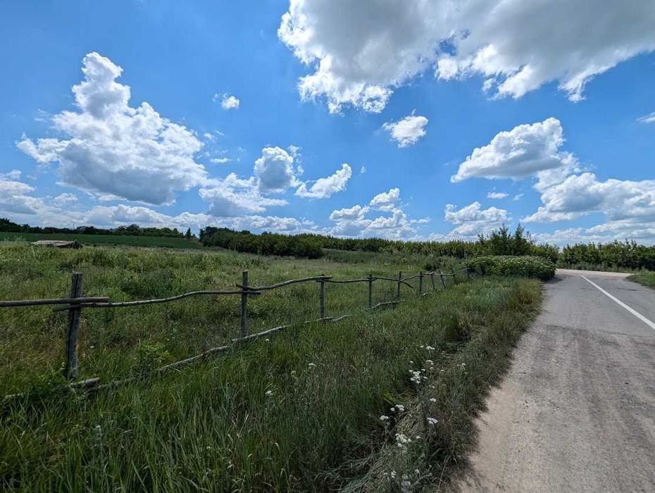 Продамо фасадну ділянку 73 сотки над трасою