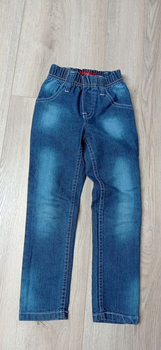 Jeansy na szczupłą dziewczynkę 110