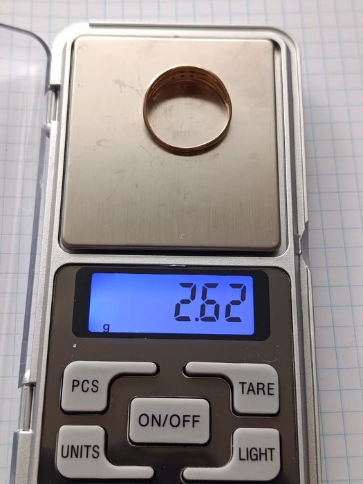 Продам золоту каблучку -585 проби.