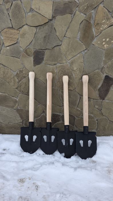 Саперна лопата тактична: посилена з дерев'яною ручкою та зубцями