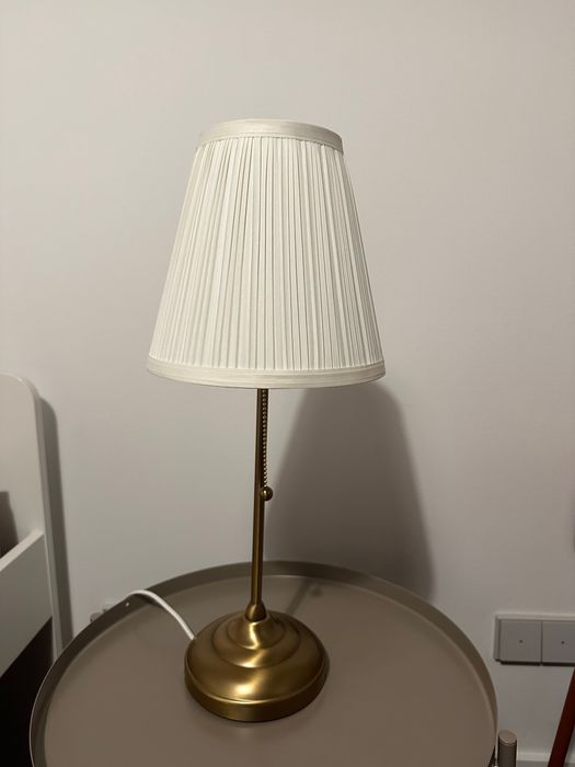 Candeeiro branco e dourado - sem uso