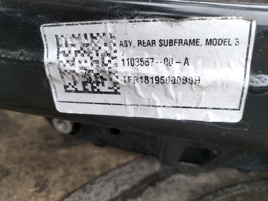 Підрамник (балка) задній tesla model 3