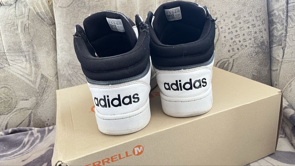 Кросівки adidas високі