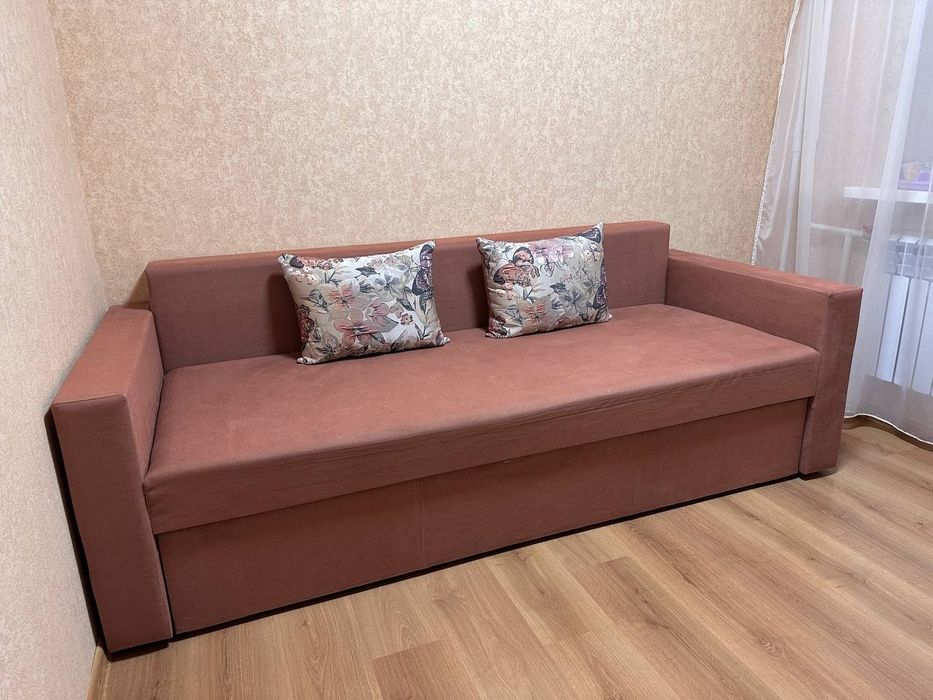 Продам диван в доброму стані