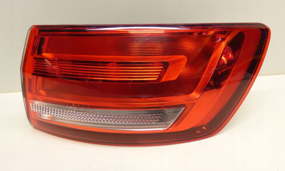 audi a4 b9 2015-2019 8w9945070 kombi lampa prawa tył tylna