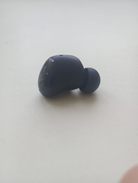 продам левый tws наушник 1more