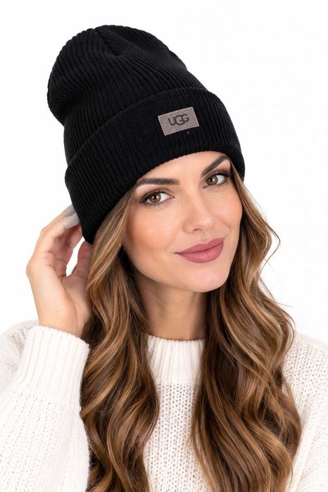 Grace focus fashion czapka Czarna z naszywką ugc Nowa