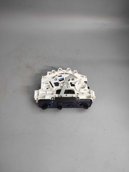 DAIHATSU YRV, Panel klimatyzacji