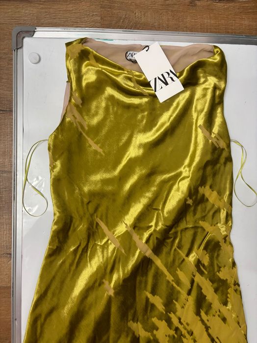 Zara ZW COLLECTION aksamitna sukienka Średniej długość ZŁOTY kolor S