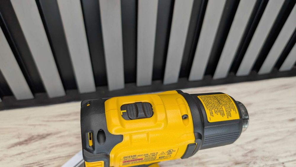Фен будівельний акумуляторний DeWalt 20v DCE530
