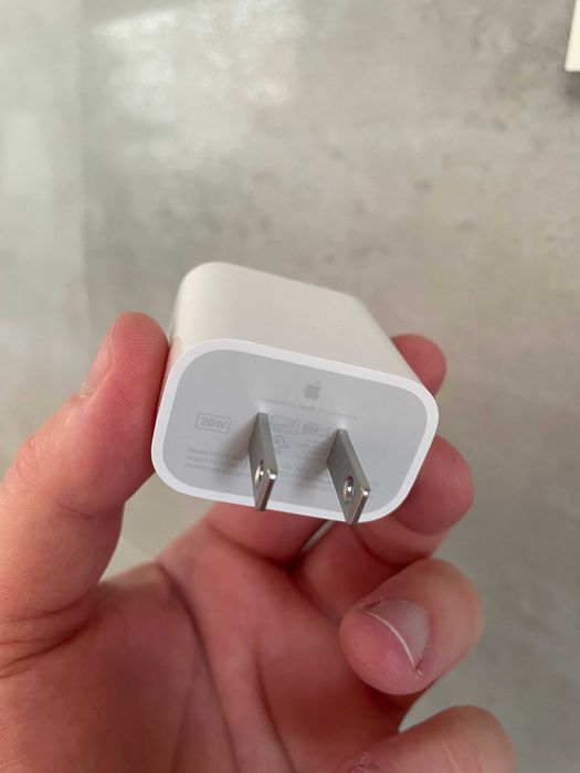 Зарядний пристрій Apple 20W USB-C Power Adapter (Model 2305)