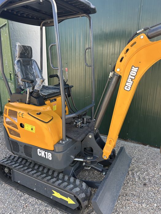 Mini escavadora Captok CP18 (1800kg) - Novo