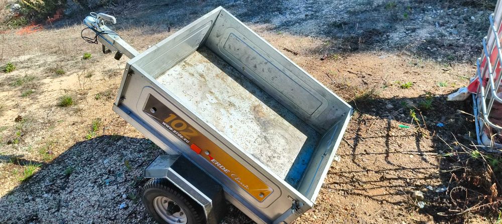 Atrelado carga 300Kg