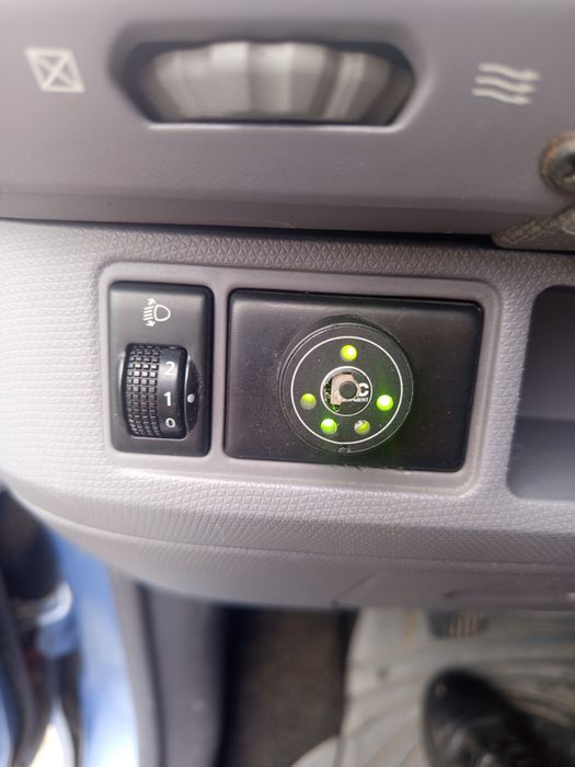 Nissan  Micra 2003р.в 1.24газ/бенз