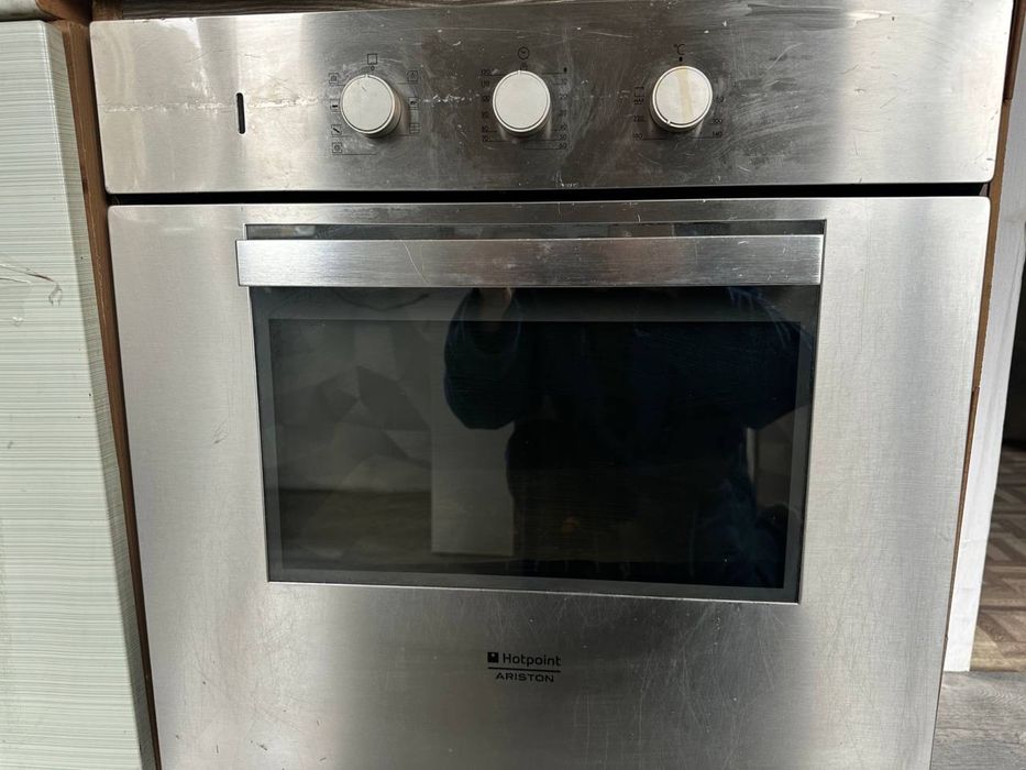 Продам духовку HOTPOINT-ariston