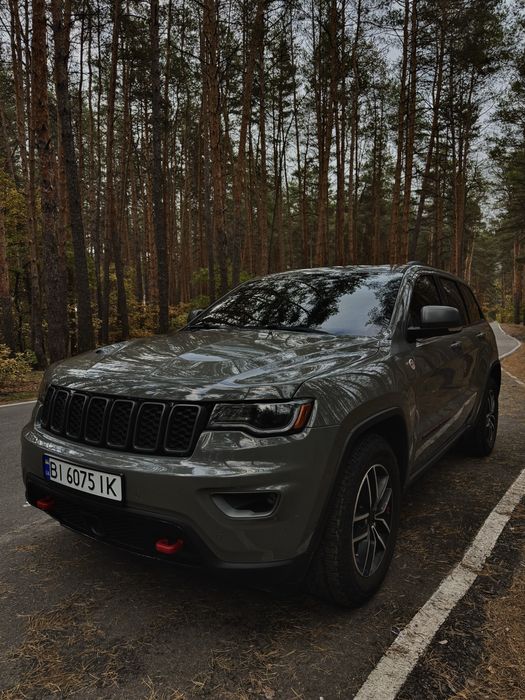 Jeep grand cherokee trackhawk