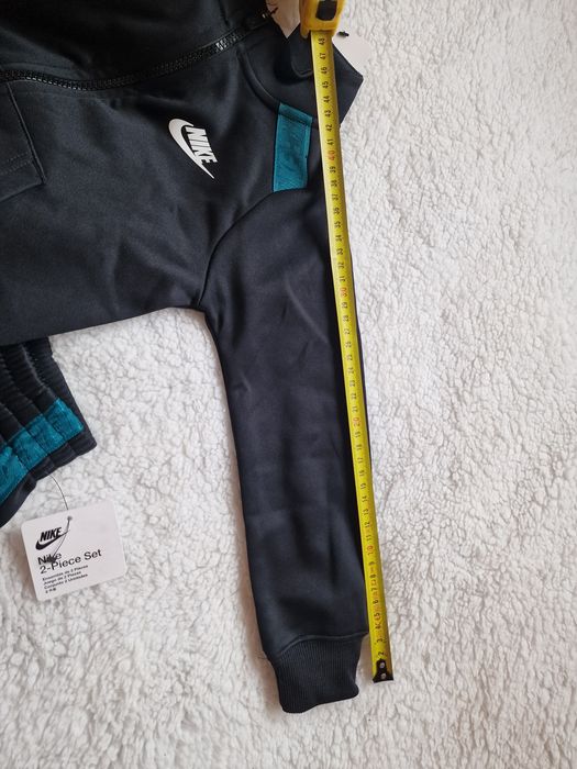 dres dziecięcy nike 92-98 cm na 2-3 latka