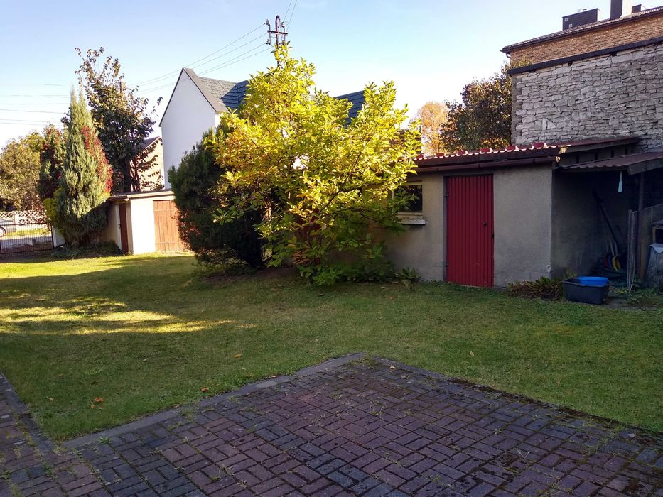 Dom + 2 garaże + 1,2 ha lasu (REZERWACJA do 16X)