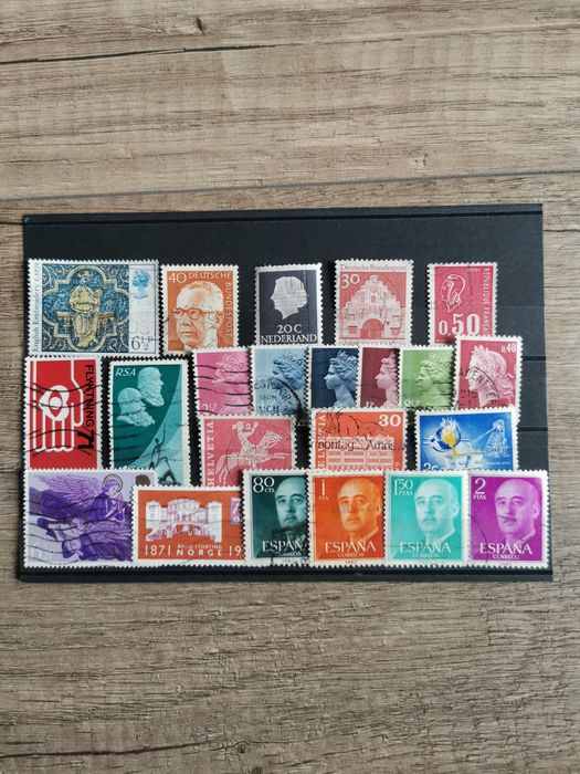 Zestaw znaczków pocztowych - kolekcja międzynarodowa