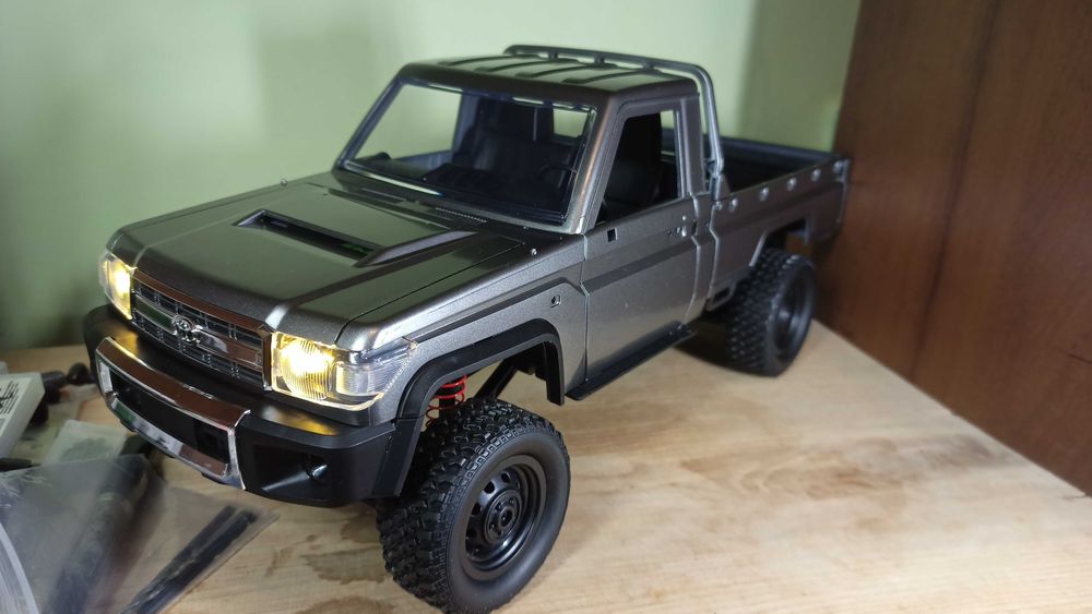 Машинка 1/12 Радіокерована машинка Toyota Land Cruiser, 4WD