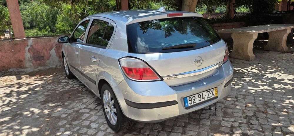 Opel Astra 2005 231km — photo 3