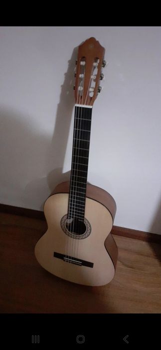 Guitarra clássica C40M com saco de transporte