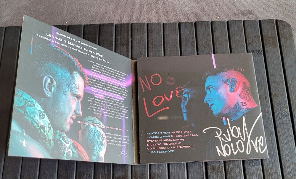 Ruby No Love z Autografem Używana