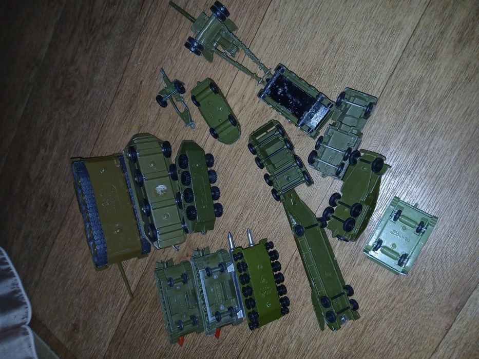 Продам металеві дитячі іграшки (срср)