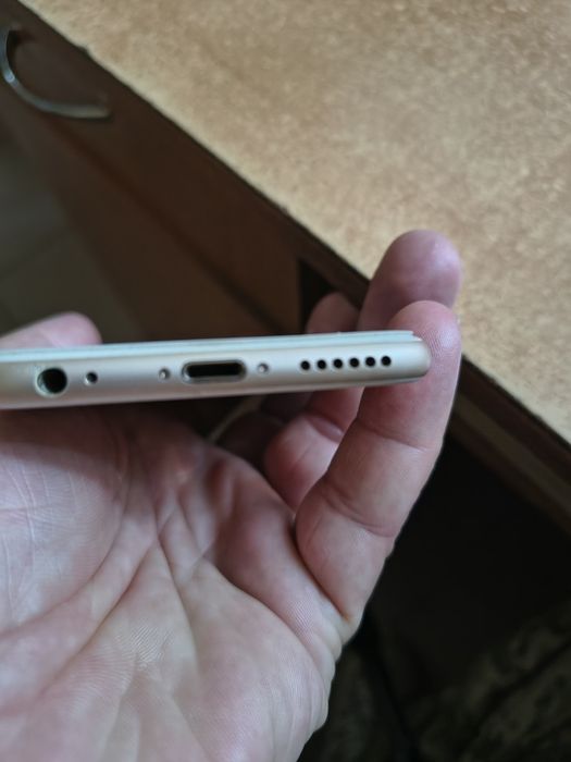 Продам iPhone 6s