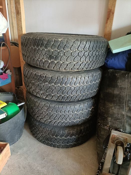 Jantes e Pneus Jeep 245/75 R17