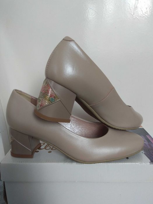 Półbuty, czółenka  damskie skóra naturalna NOWE