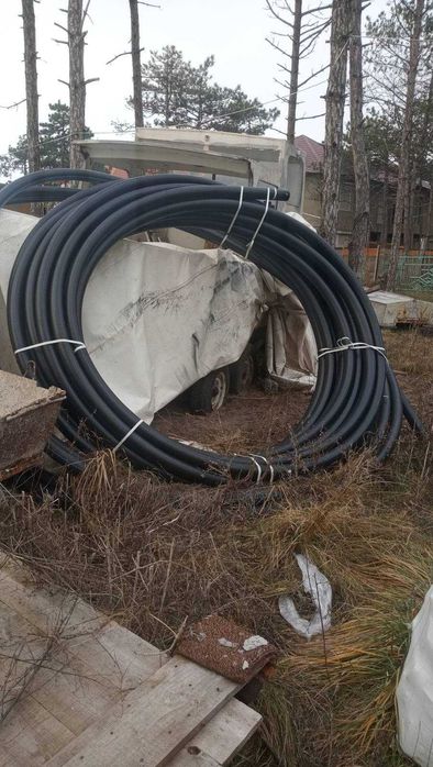 Труба поліетиленова D-90