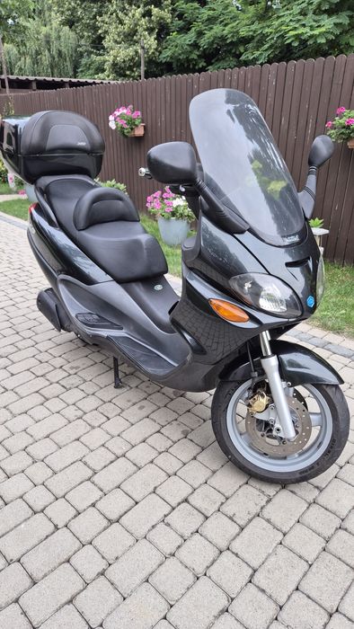 Skuter Piaggio X9