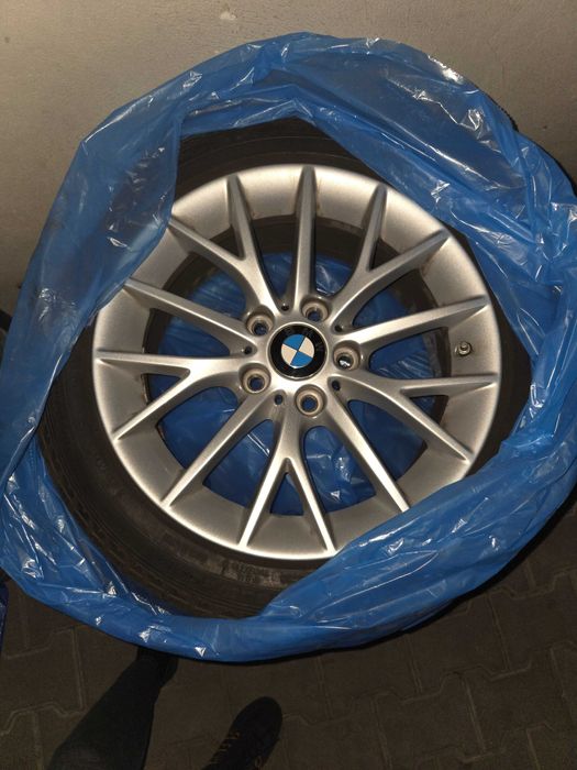 Komplet kół zimowych BMW Y-Spoke 380 17" Goodyear UG Performance 2 RoF