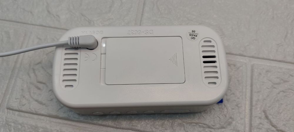 Настольные электронные LED часы