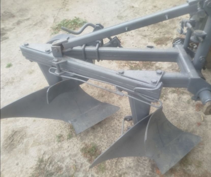 Плуг 2.35 Bomet Польського виробництва