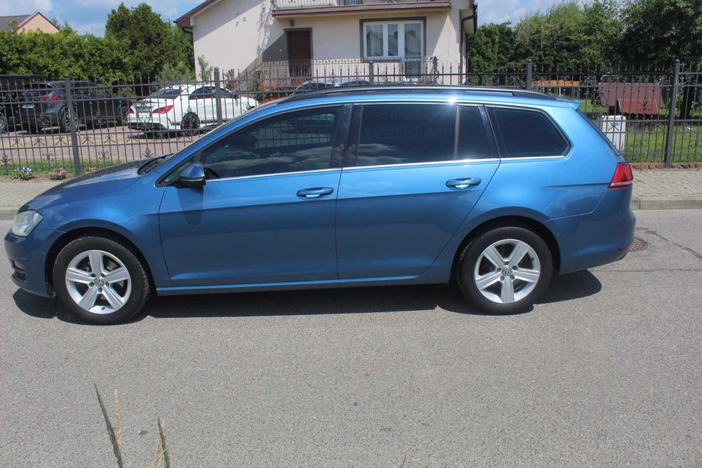 Volkswahen Golf bogata wersja Blumotion.Piekne auto w super stanie