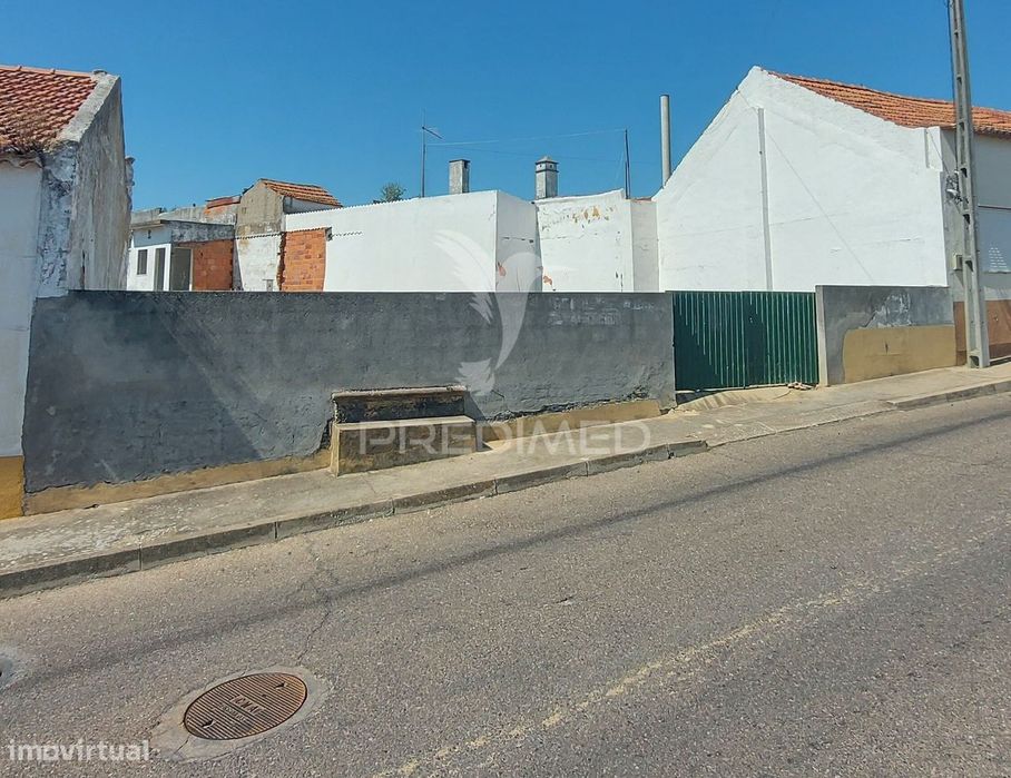 Terreno Urbano com 1.560 m2 em Alpiarça, Santarém.