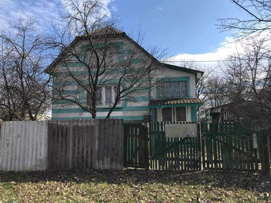 Будинок, 40 соток землі в Мале Попово.